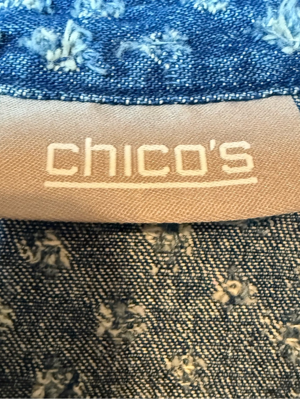 Chico's Perforated Denim Open-Front Shirt Jacket Shacket Blue Size 3/16/XL - Picture 5 of 13
